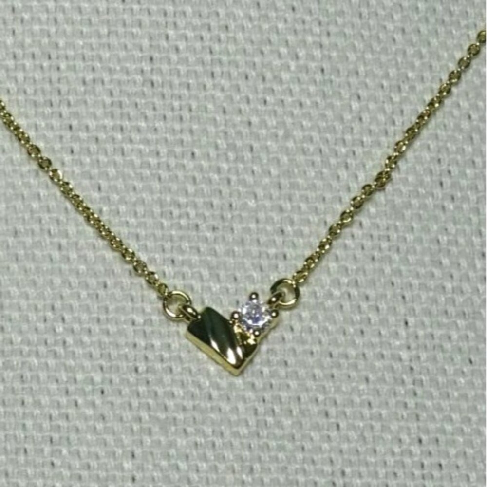 G Heart Pendant Necklace With Cubic Zirconia Stone On Delicate Chain